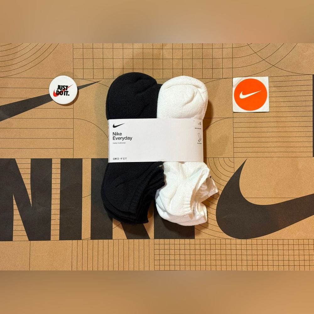 Nike dri-fit everyday cotton cushioned no show socks 6-pack White Black NEW NWT